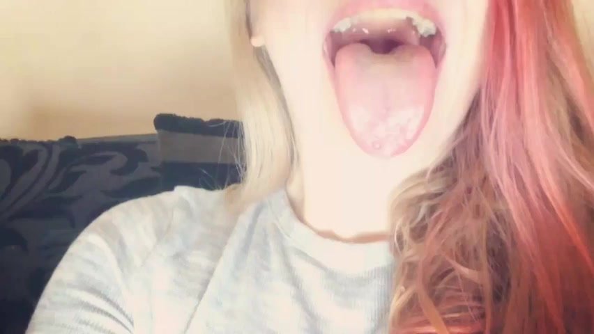 blonde shows off mouth