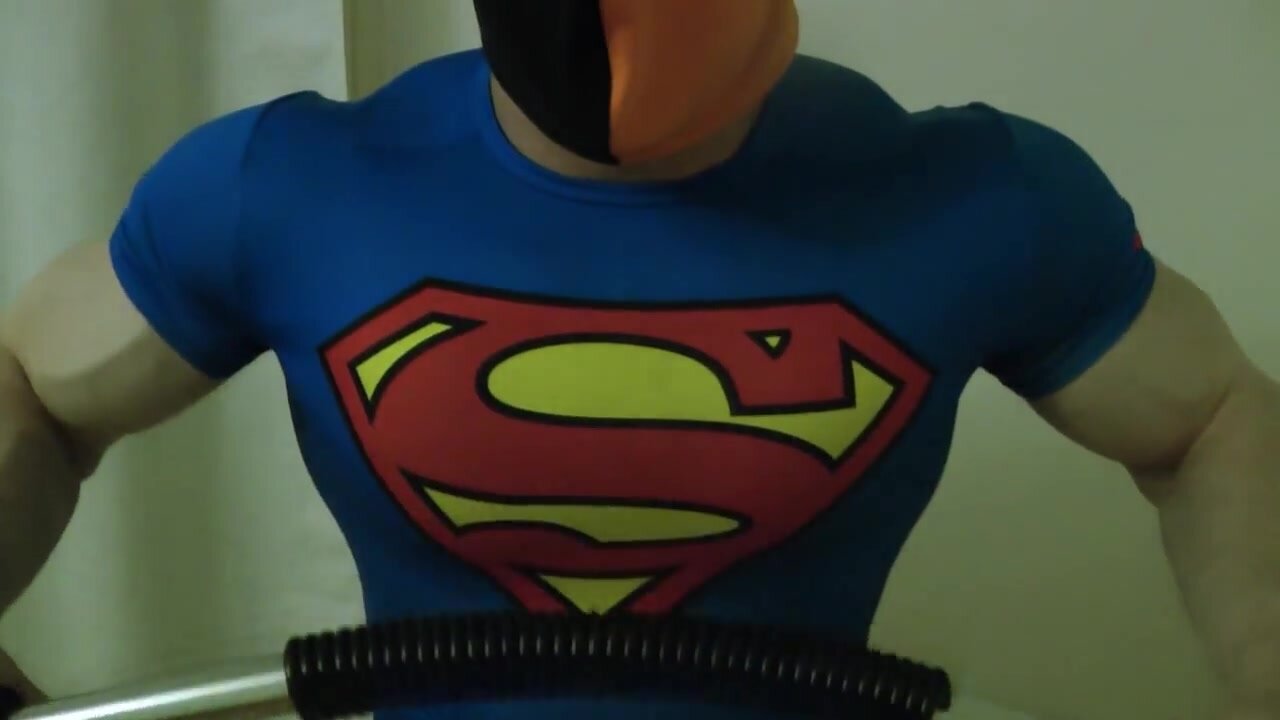 TIGHT SHIRTS: Superman pecs - ThisVid.com