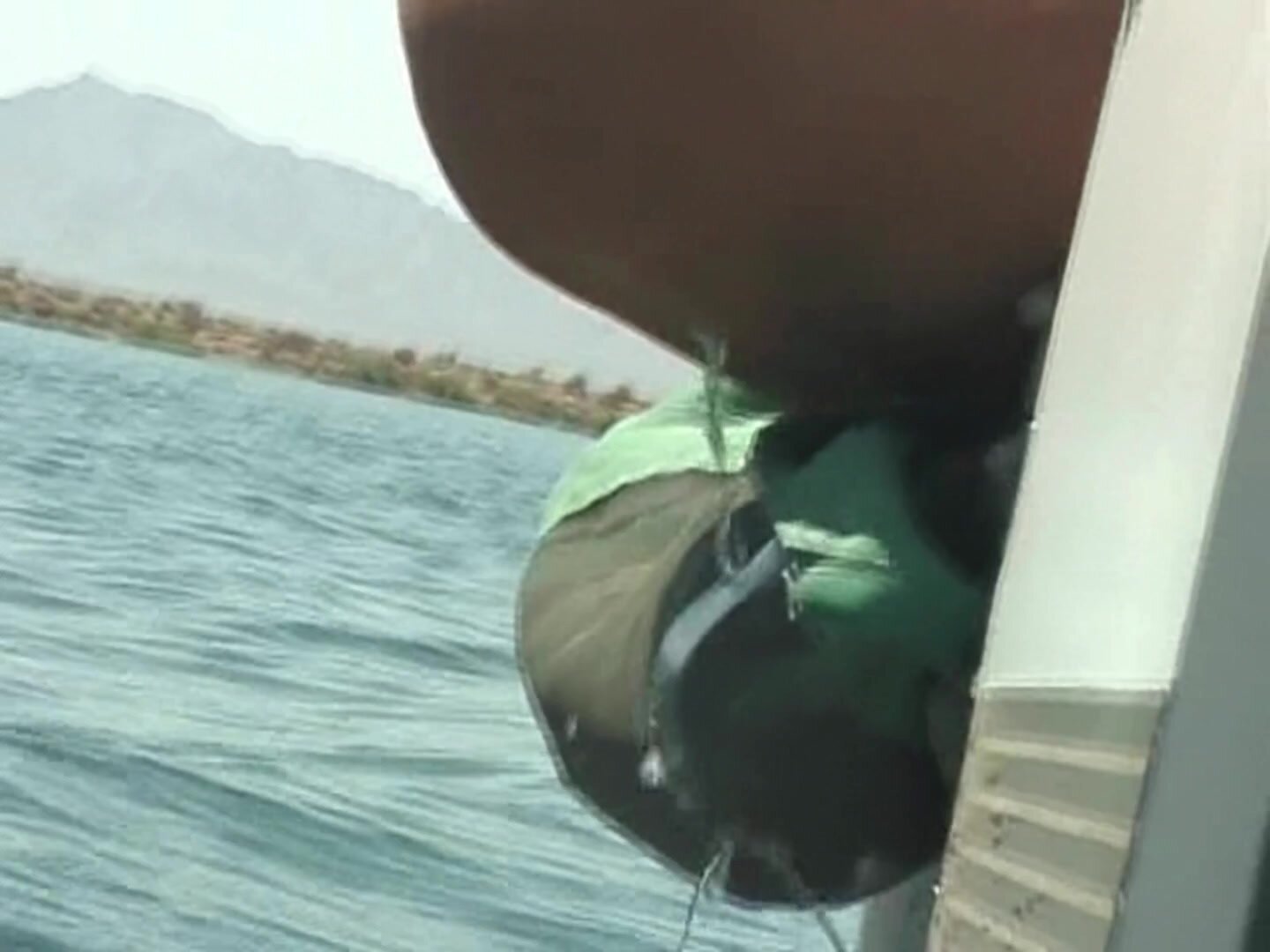 [HD-upscale] Pretends to pee in the sea while piss-soaking the boat...