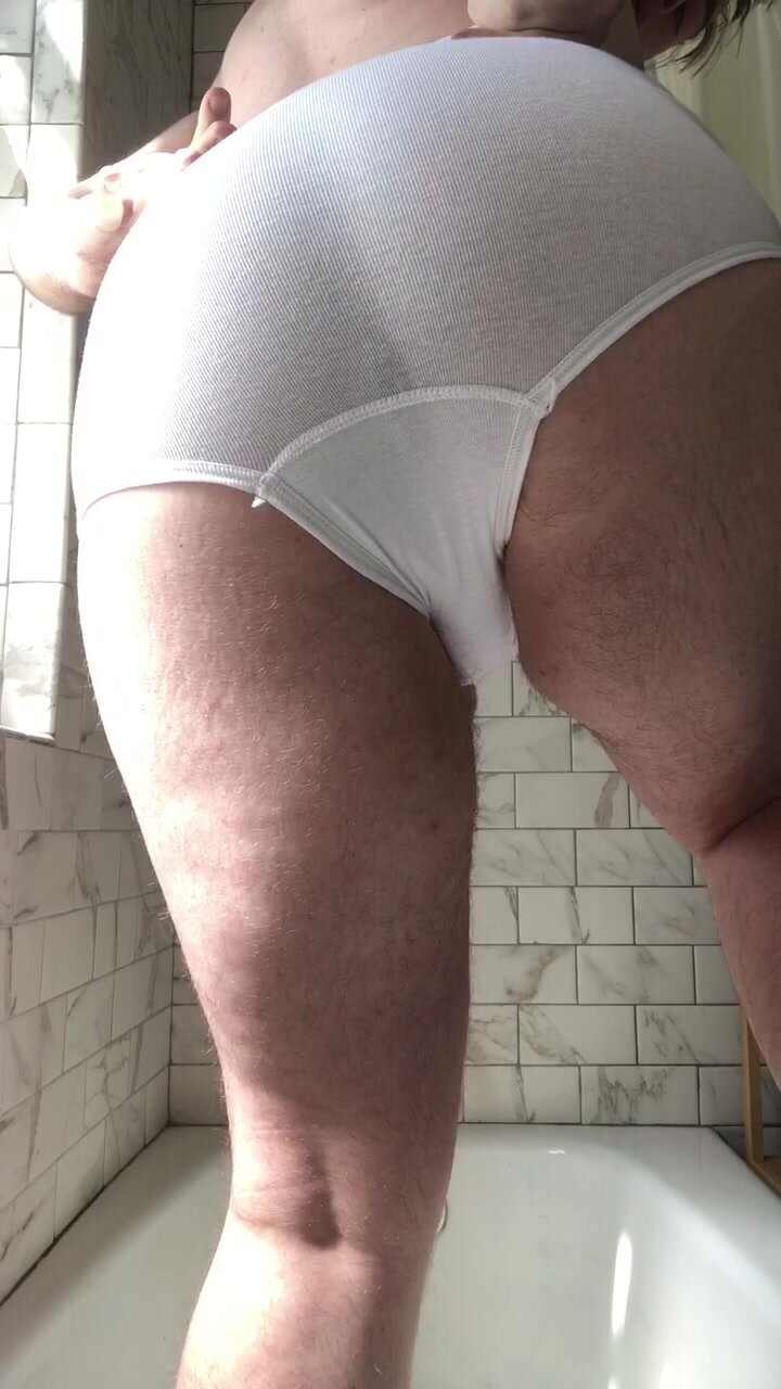 Filling my briefs - video 5