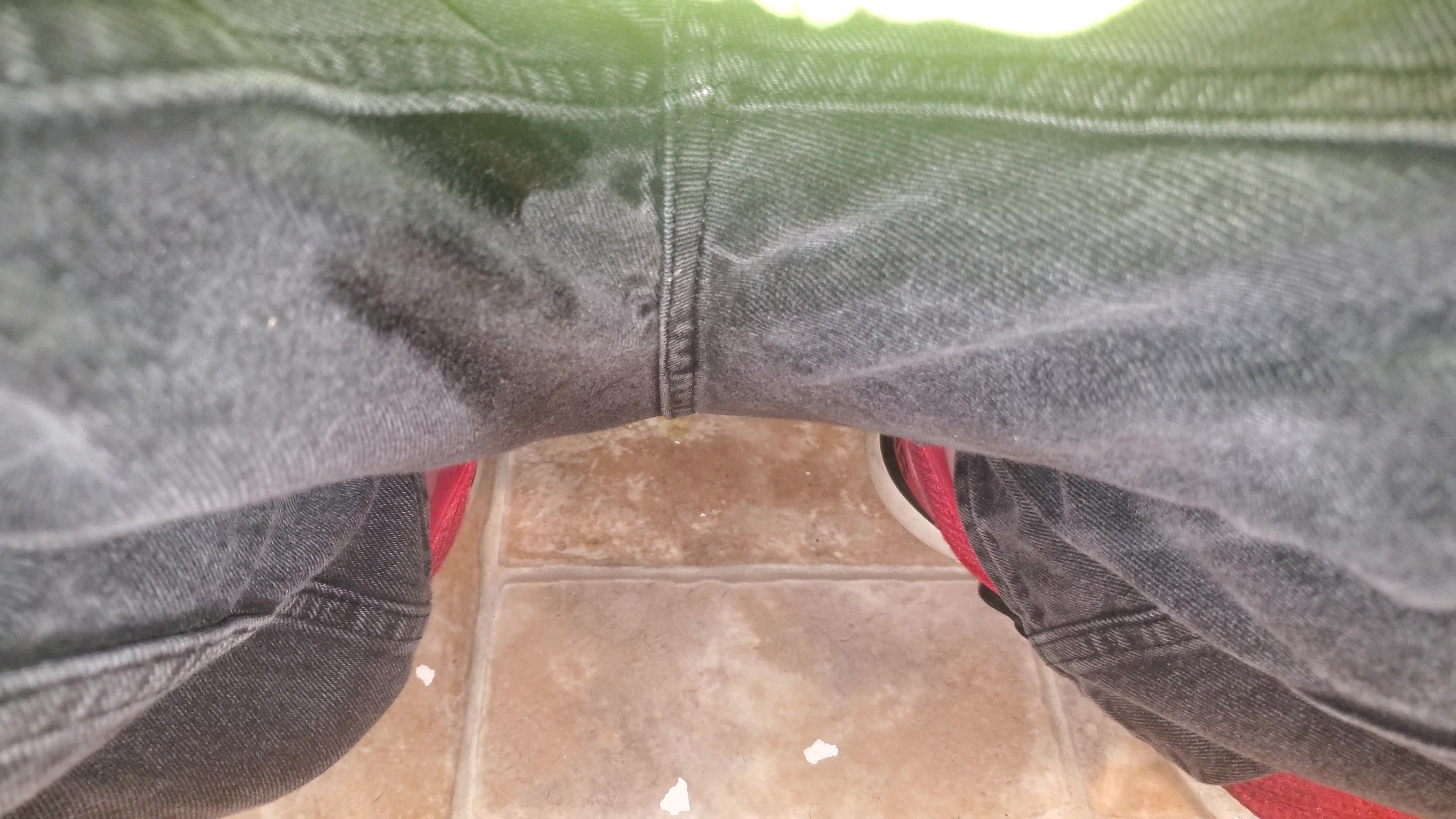 Peeing my jeans - video 5