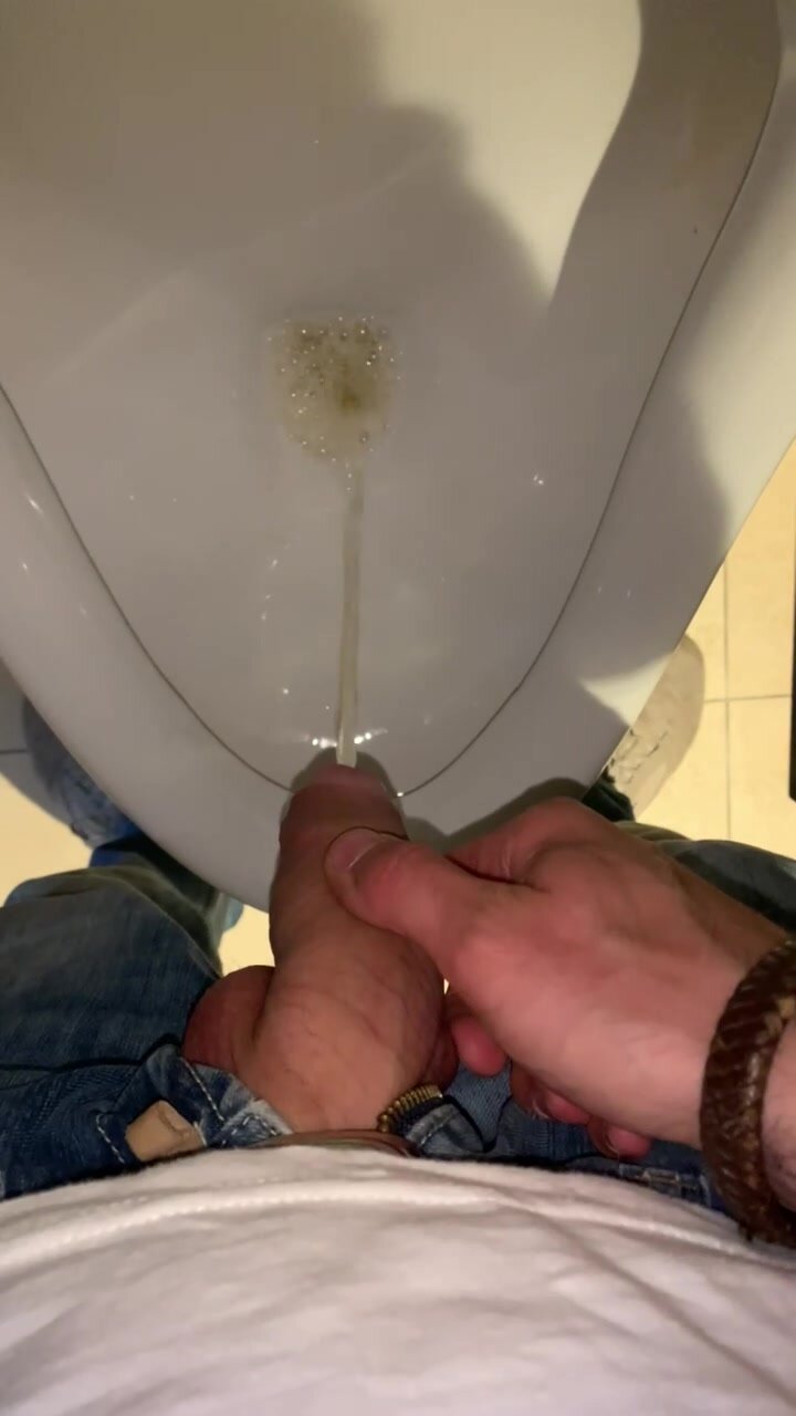 Piss during trip