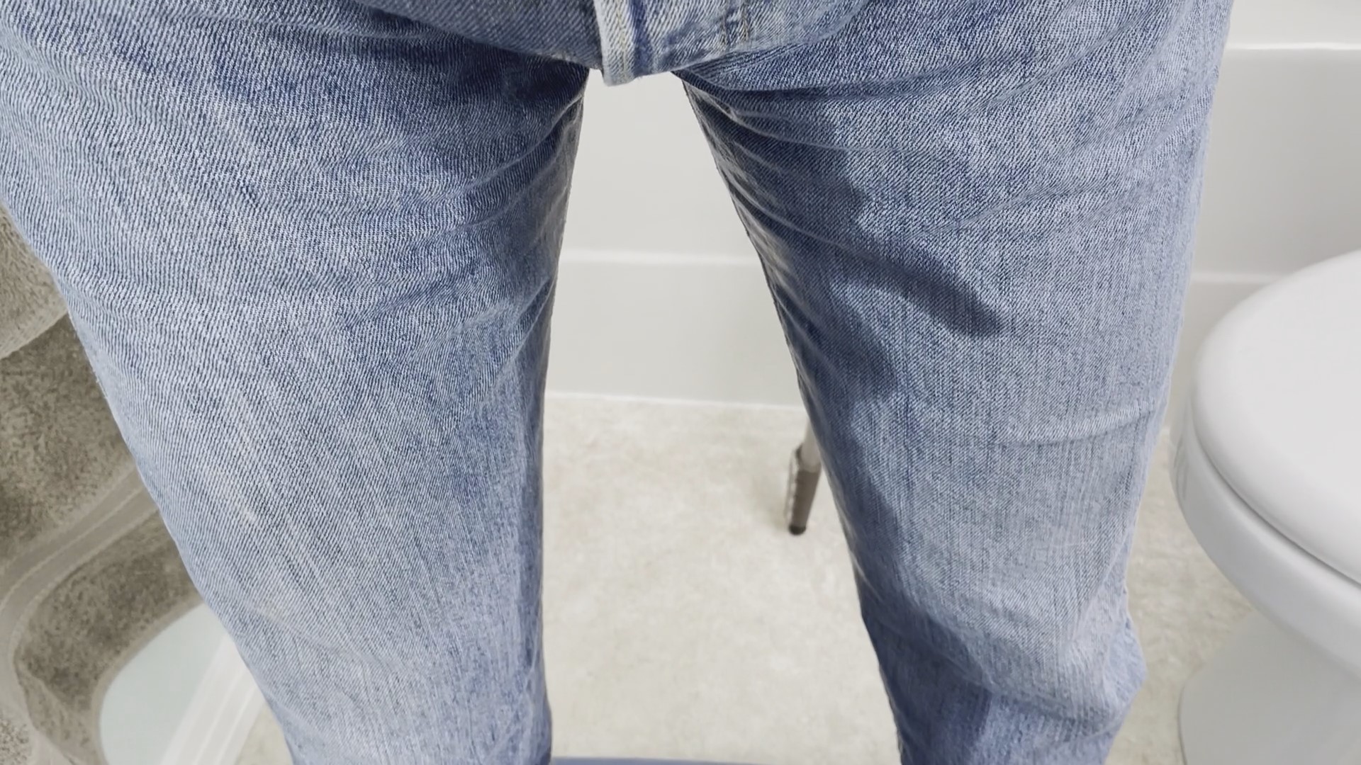 Wet my levis in the bathroom