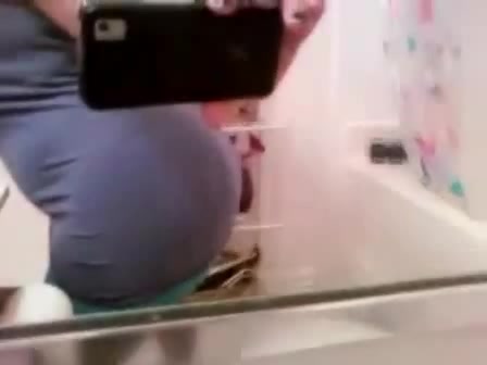 Bubble Butt Black Girl farting