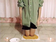 Corn kneeling