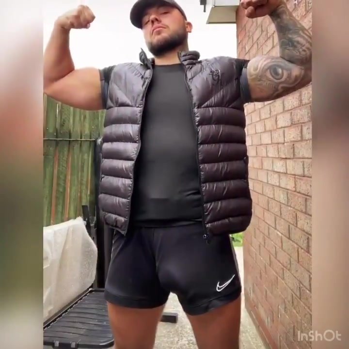 Lad Shows Cock In Gym King Gilet (No Cumshot)
