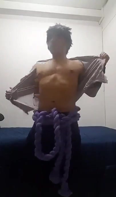 SASUKE STRIP DANCE