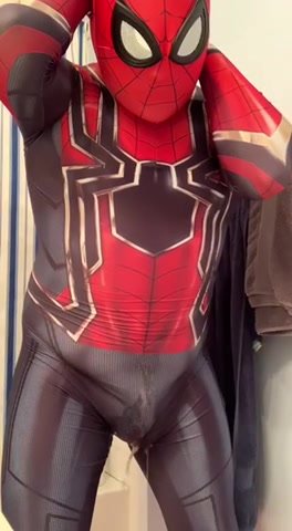 Wetting a spiderman costume