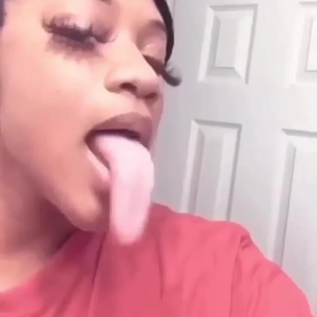 Ebony Tongue Porn - Long tongue - video 3 - ThisVid.com