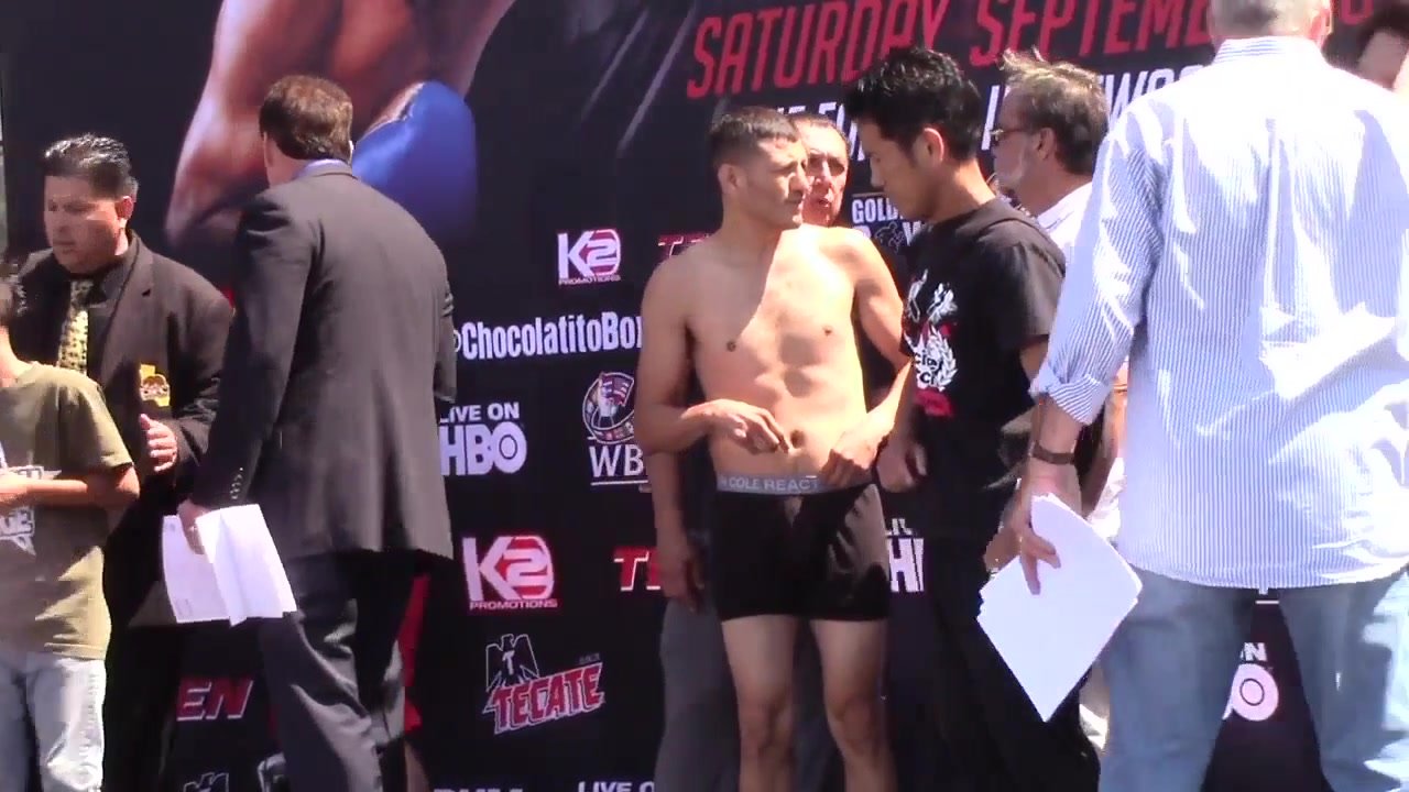 nude weigh in from great boxer