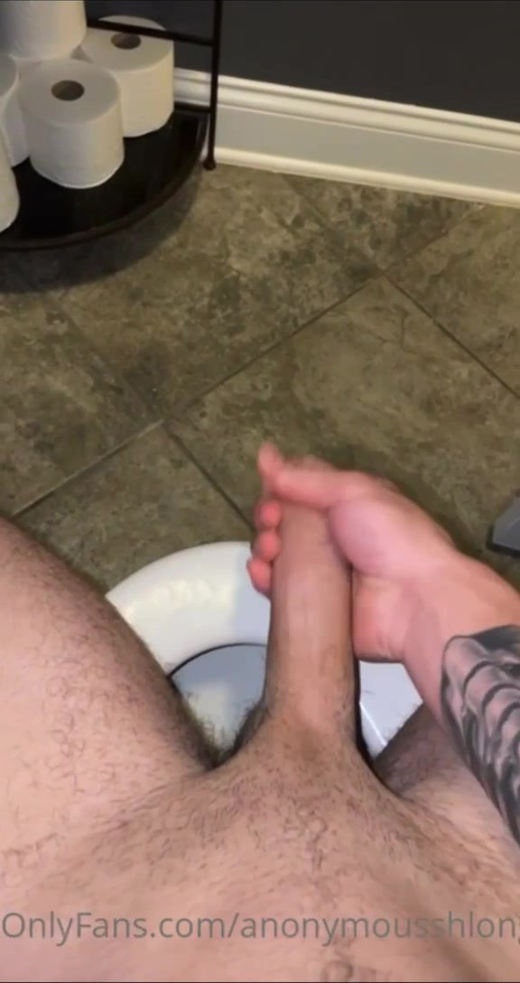 Jacking off in the bathroom - video 2