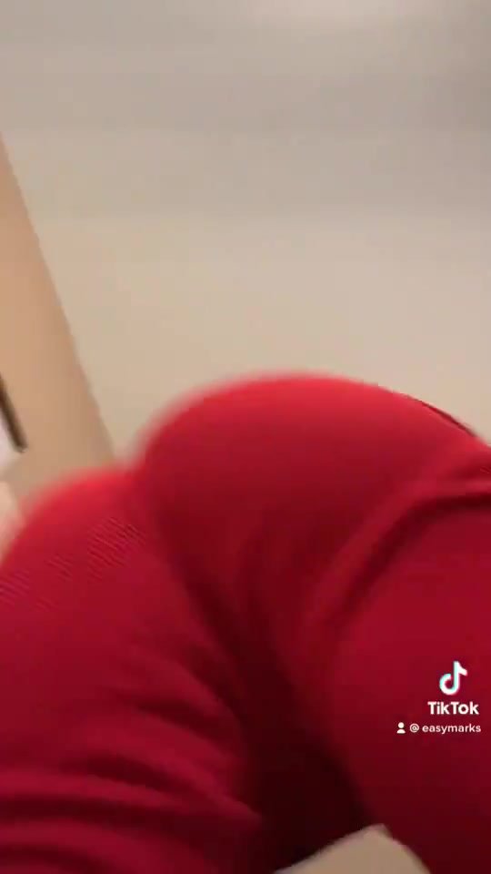 Facesit tiktoker