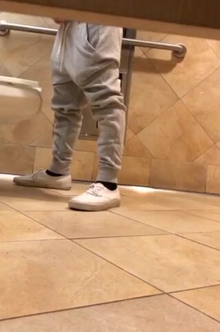 Bathroom Spy / He Cums!