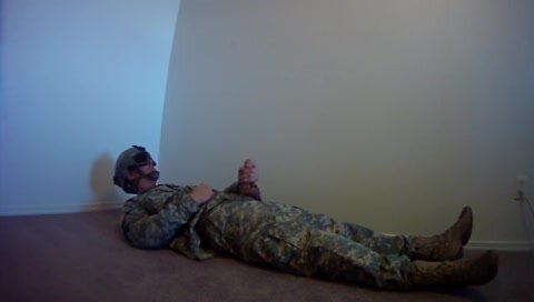 Soldier Wanks & Cums on Carpet!