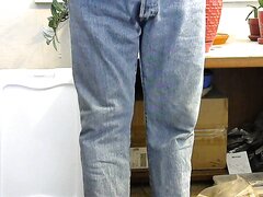 Nice pee in the jeans