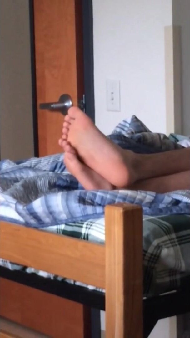 Guys Sexy Candid Feet