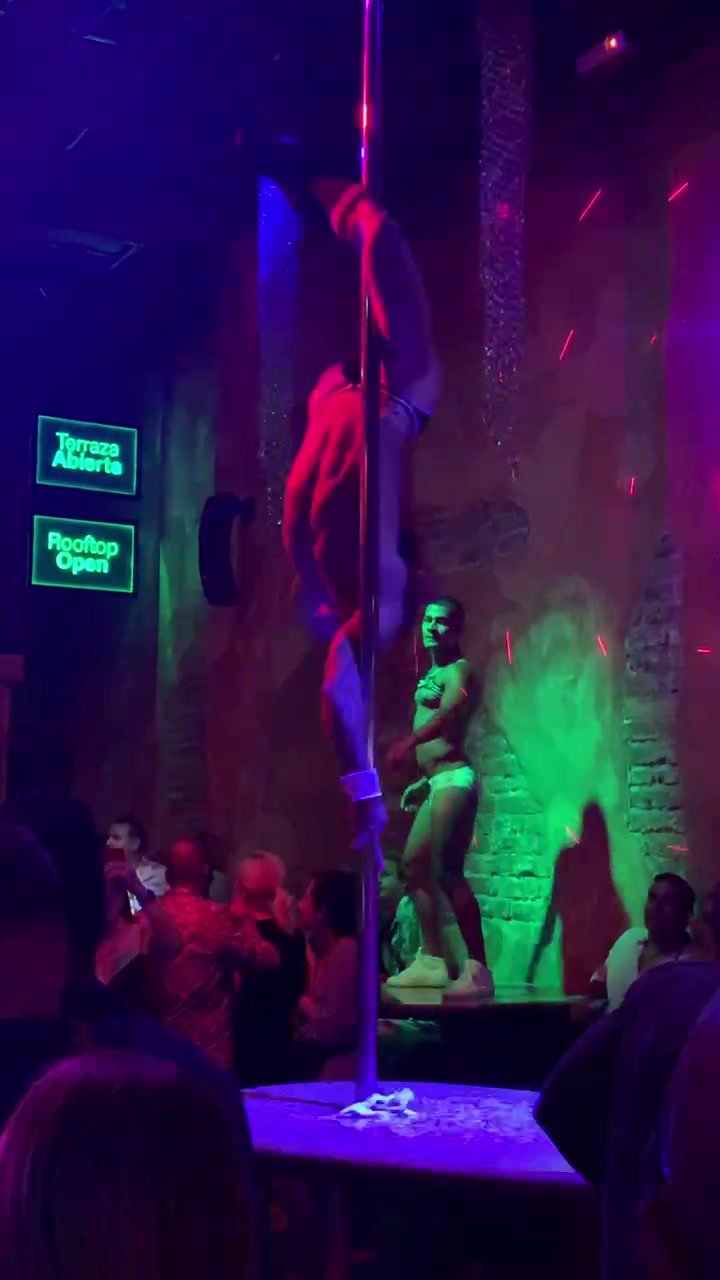 Sexy Pole Dancing