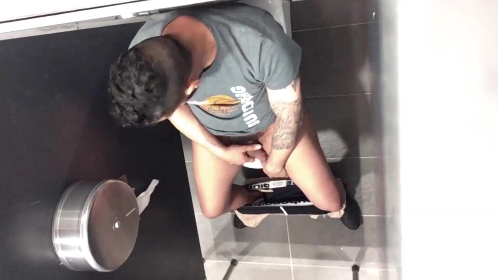 Wank in public - video 2