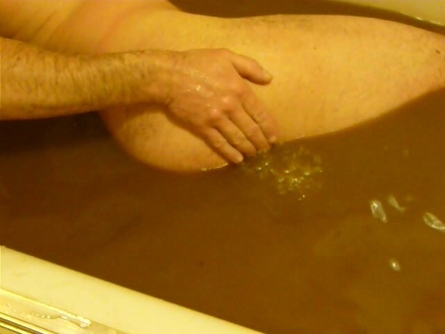 farting nude in my brown bath