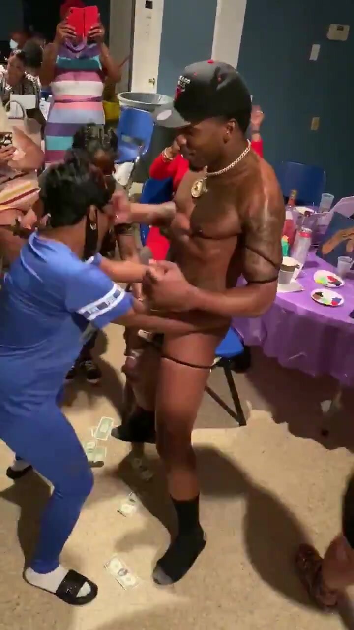 black stripper with many girl 15