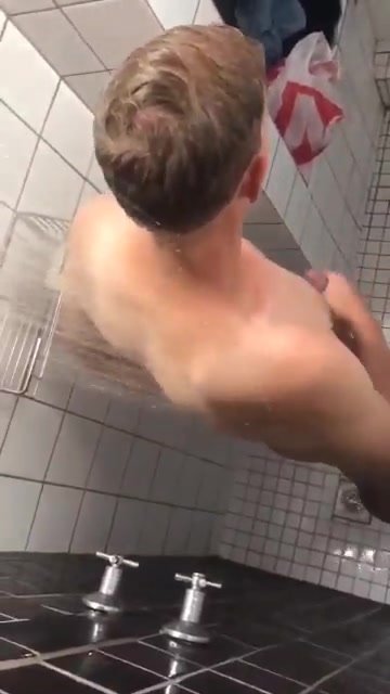shower - video 148