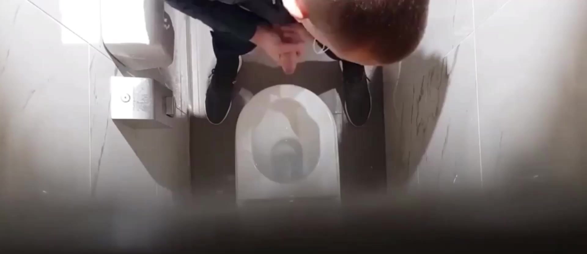 Toilet Urgent Wanker