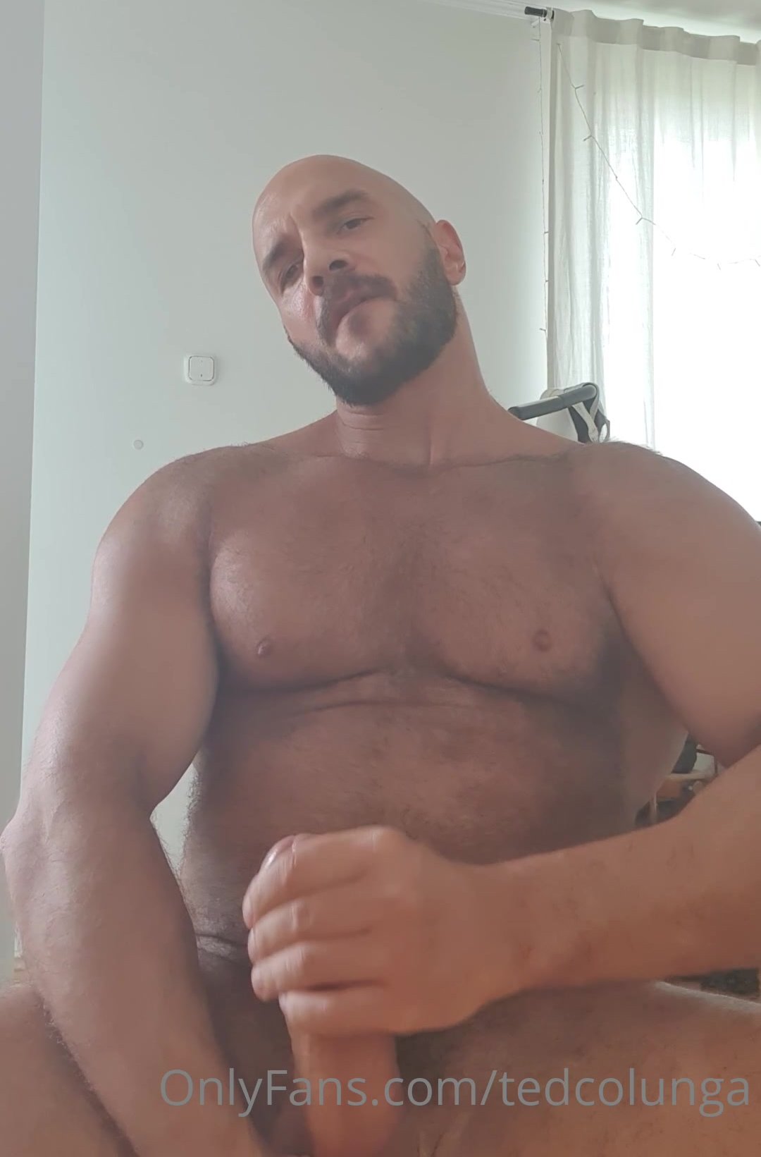 Muscle guy - video 20