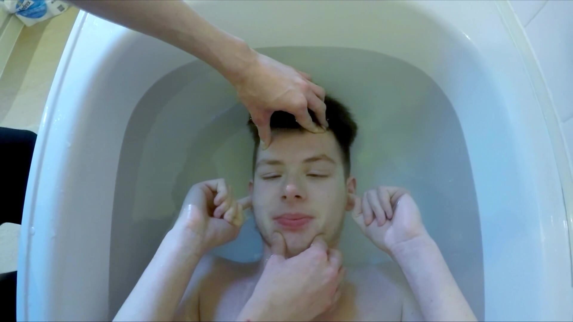 Underwater challenge in bathtub