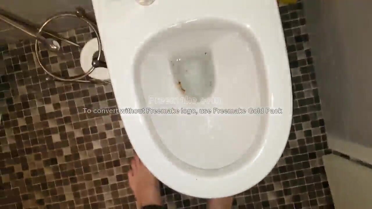Joggies Pissing In Bathroom