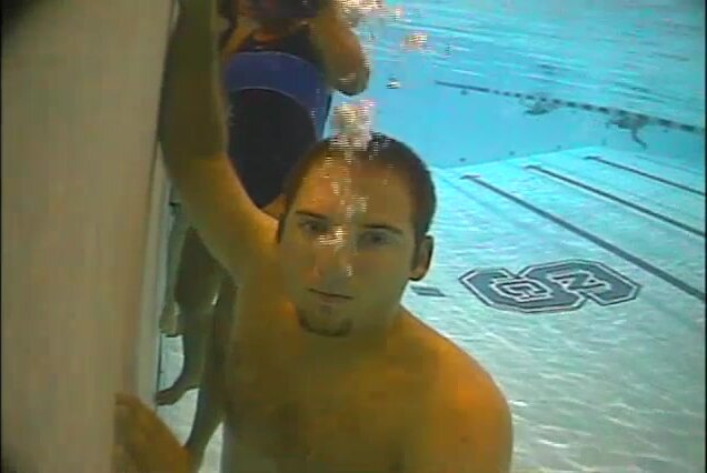 Barefaced beefy cutie letting his air out underwater