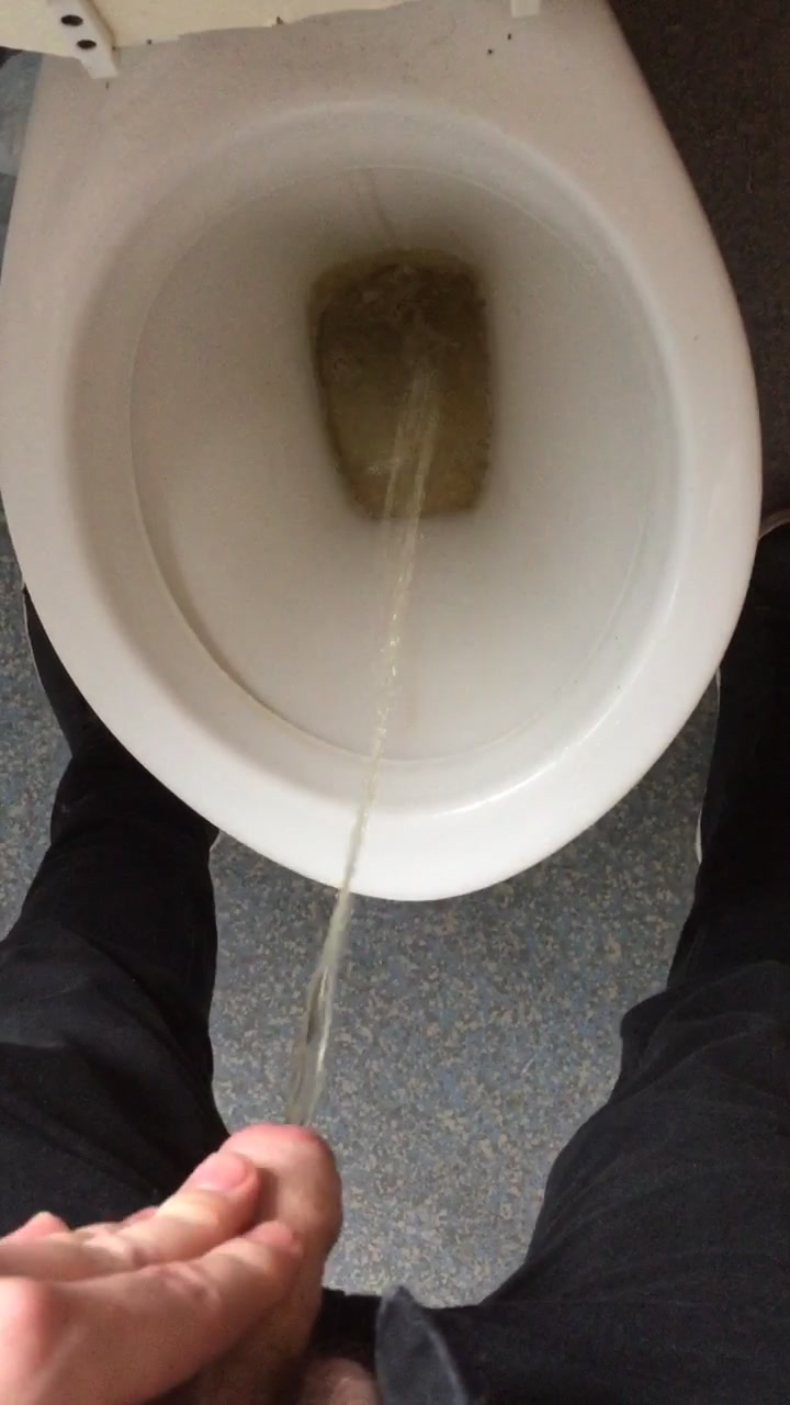 Me Pissing - video 4