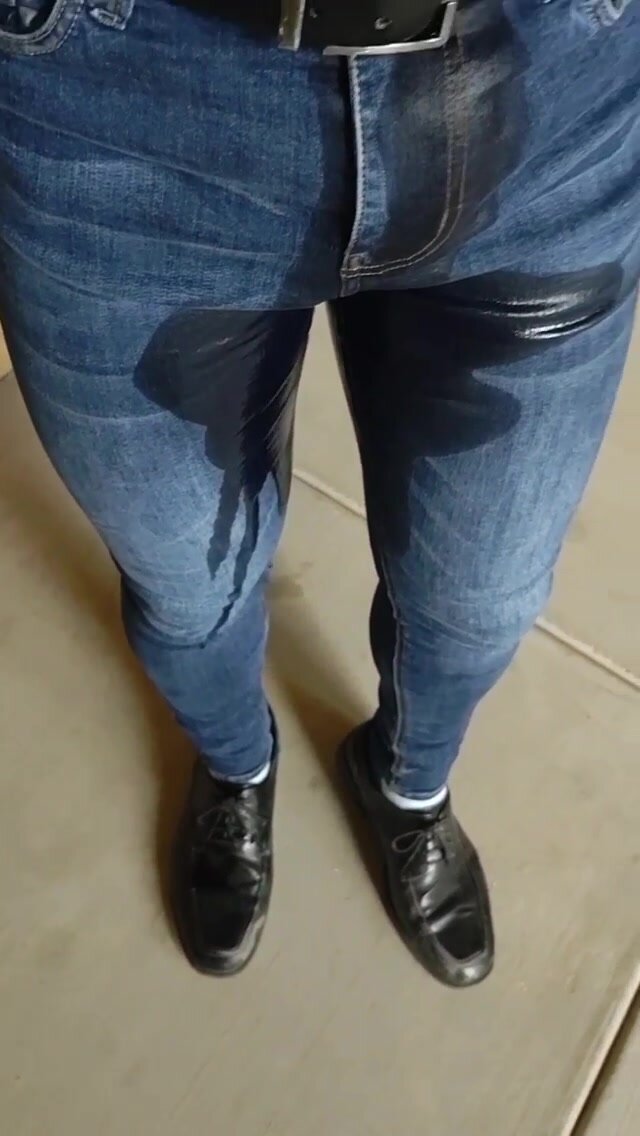 Work jeans piss