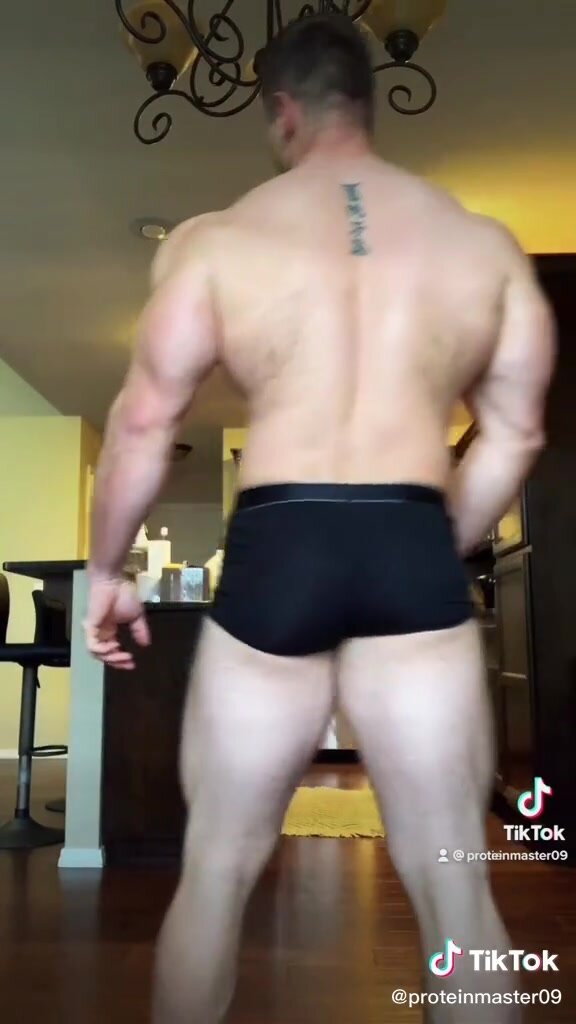 Big Bodybuilder - video 3