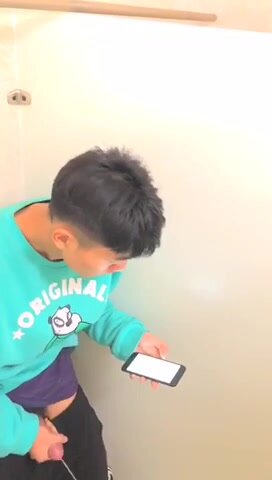 Spy FULL VIDEO Asian boy  big cum shot  Part 2