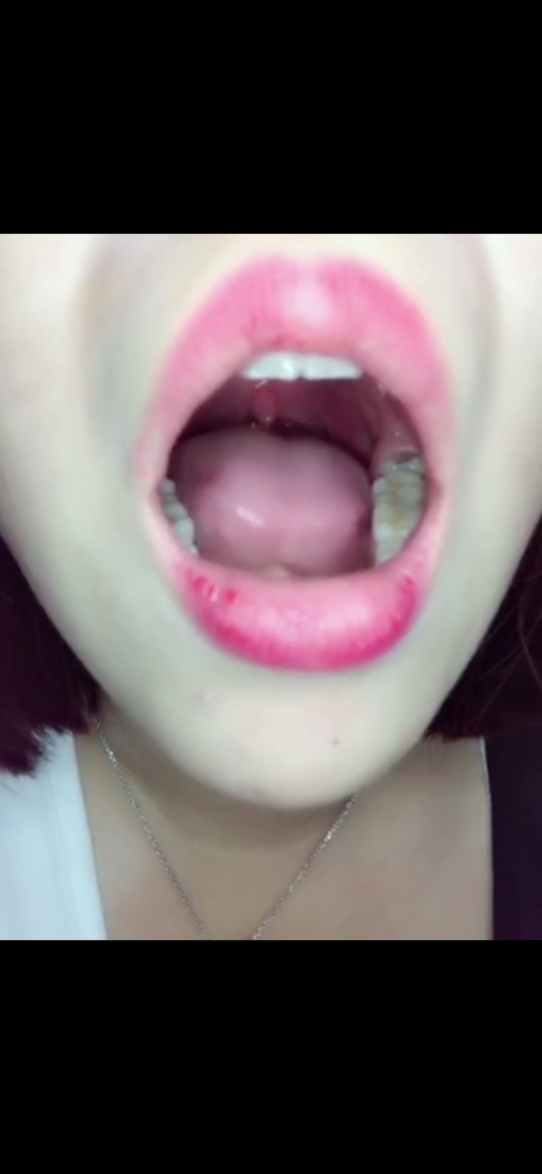 girl uvula - video 6