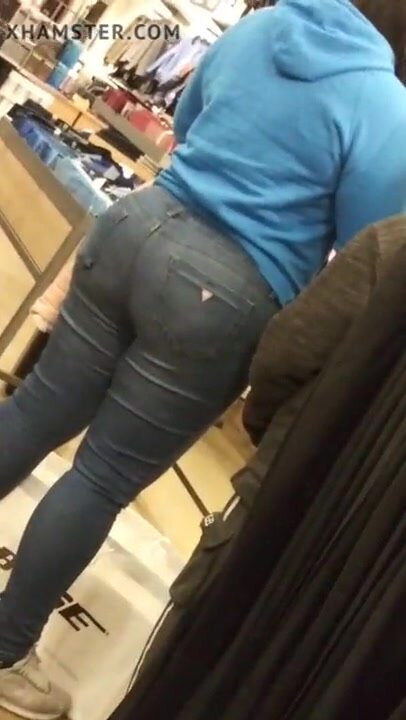 Phat ghetto booty in jeans