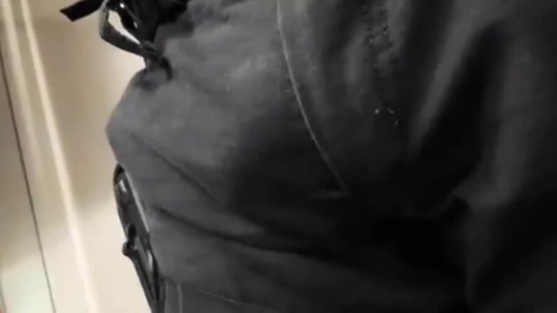 Police Bulge - video 2