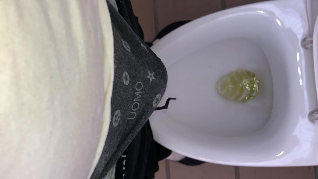Fourth time pissing in briefs
