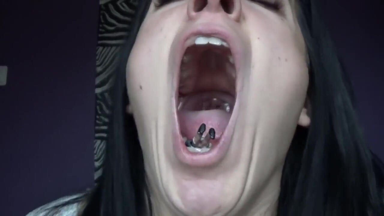 Nerdy Girl - Yawning Close-Up and Vore