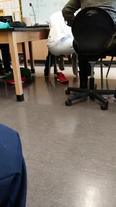 Friend Saggin In Class