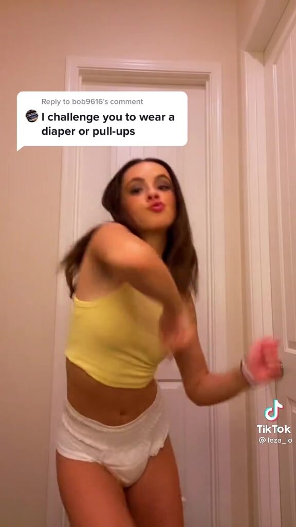 Diaper girl - video 66