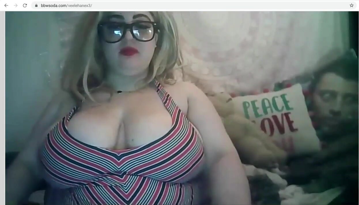 blonde milf bbw displays her big tits on cam