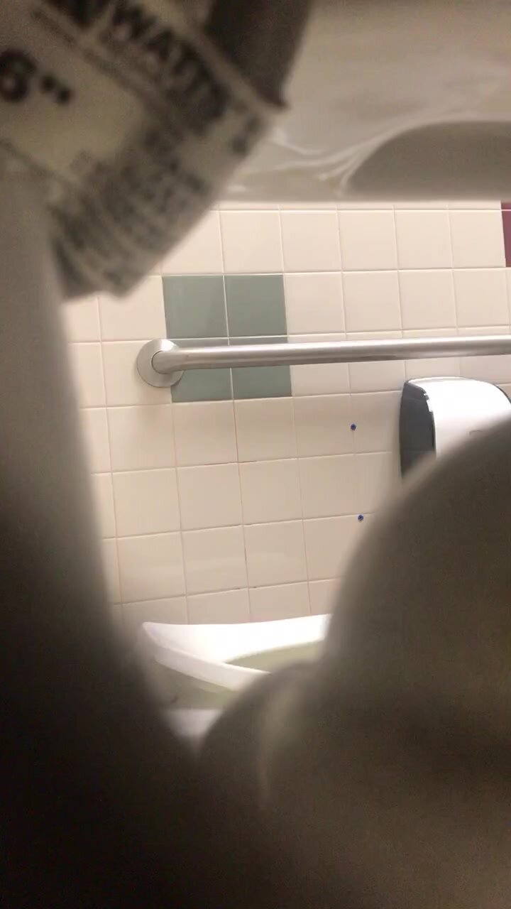 Big ass toilet voyeur