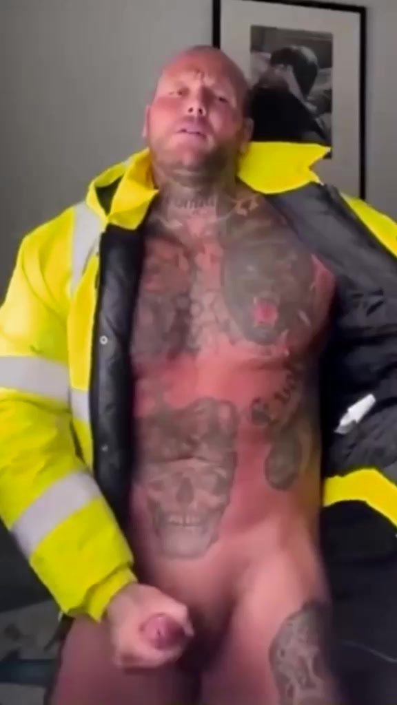 Tradie wank - video 2