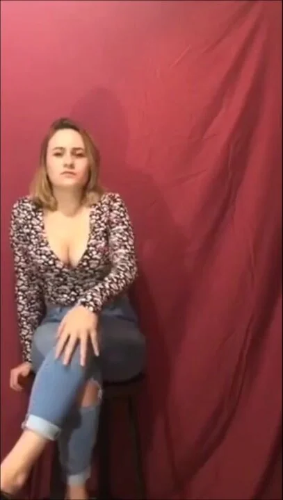 Hot girl gets hypnotized into wetting her pants - ThisVid.com