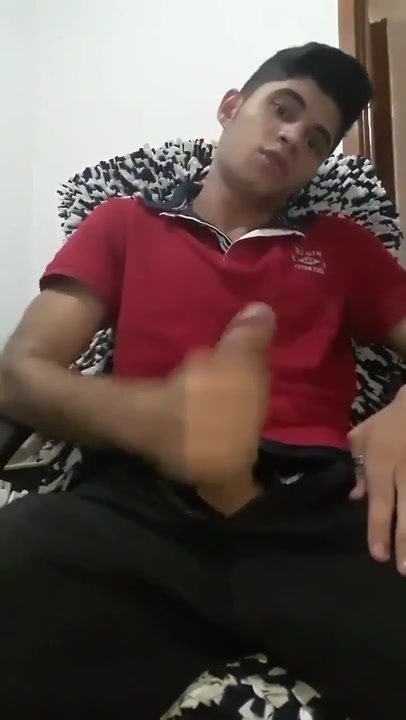 LAD PULLS OUT HIS BIG CHORIZO FOR SOME JACKING FUN