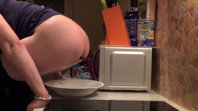 Dinner is served! - video 2