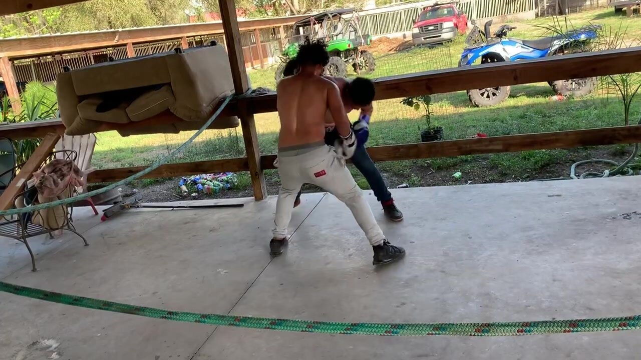 Backyard boxing bash (Round 3)