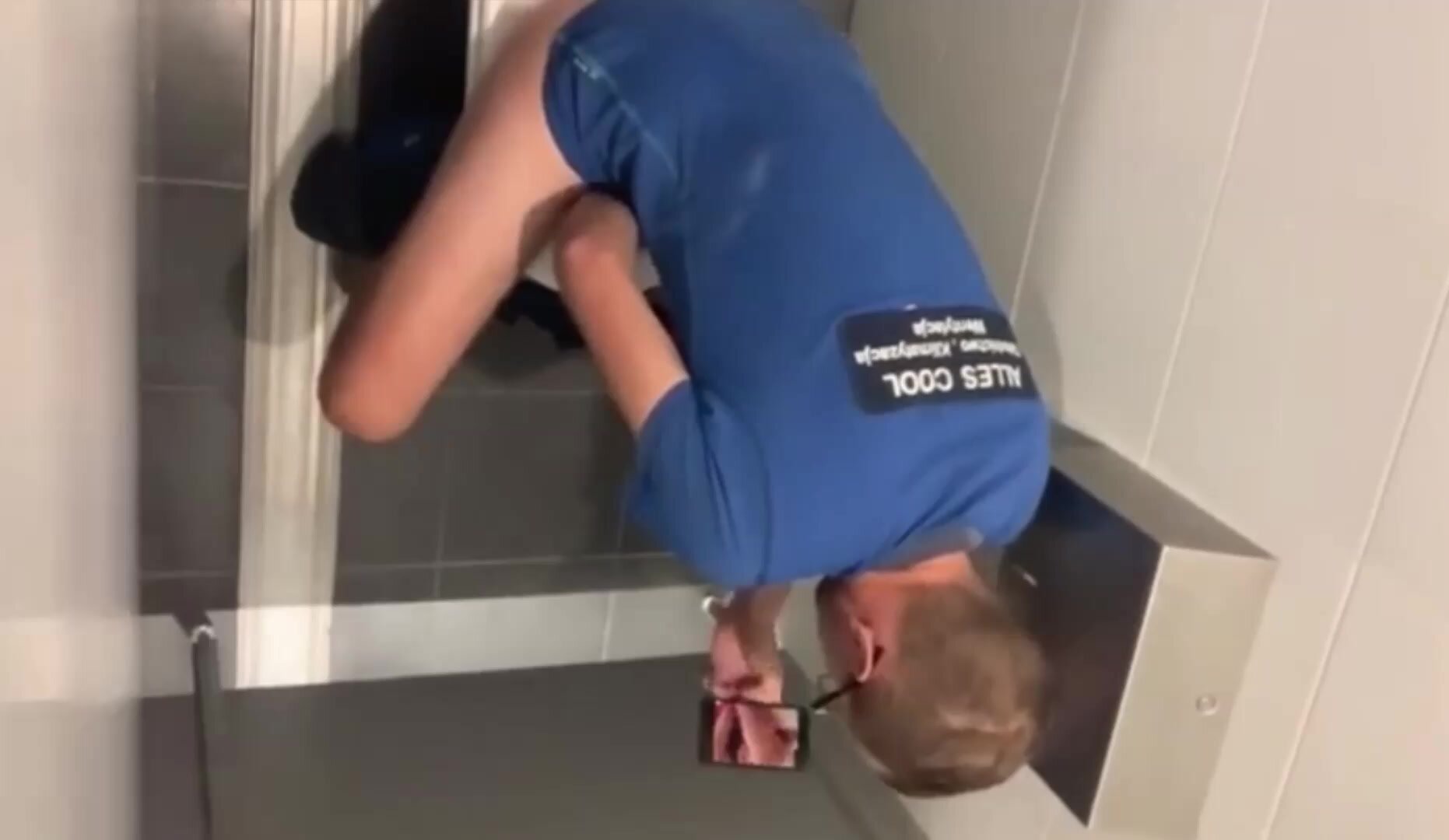 Spy wanker in public