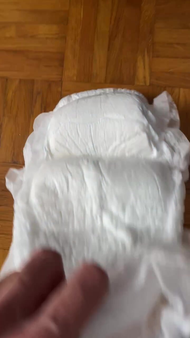 Showing my messy diaper - video 3
